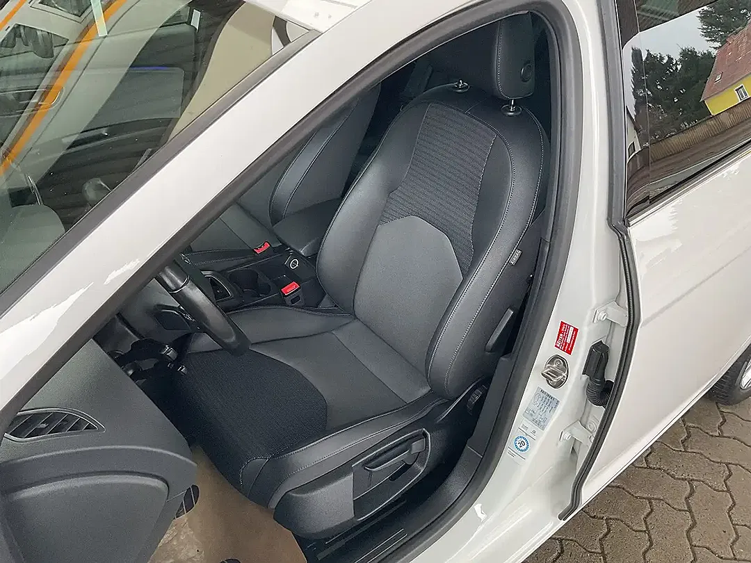 SEAT Leon - Thumbnail 7