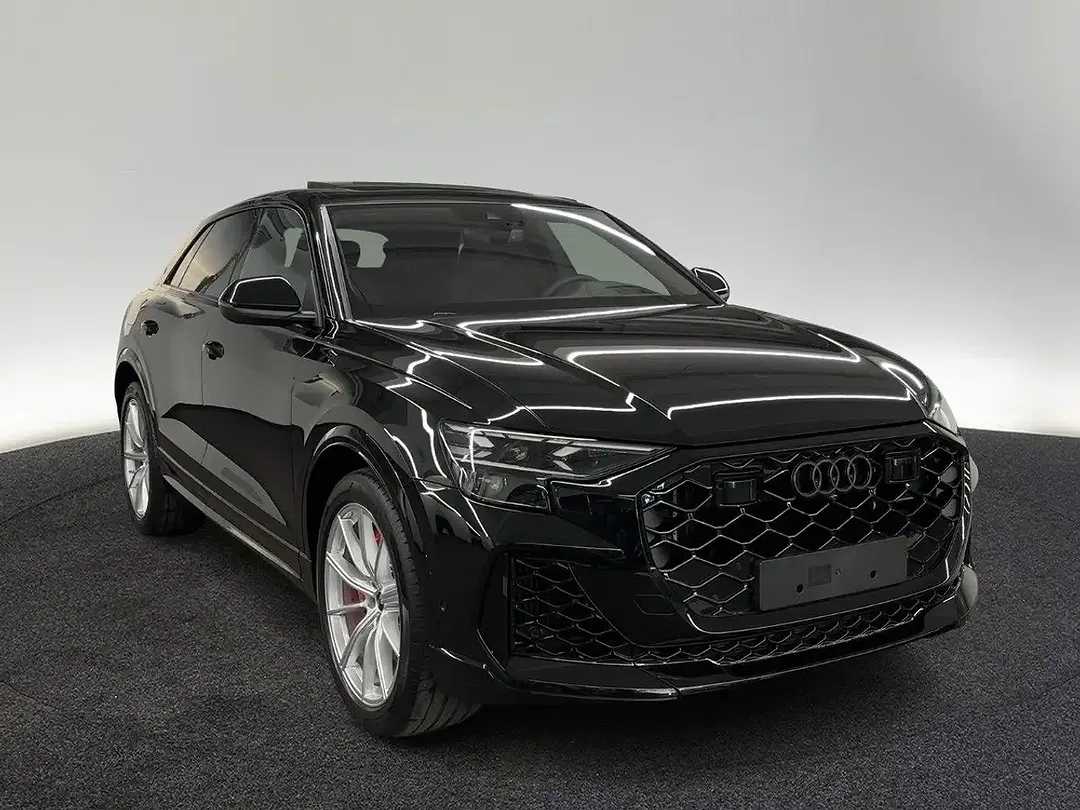 Audi RS Q8 - Thumbnail 3