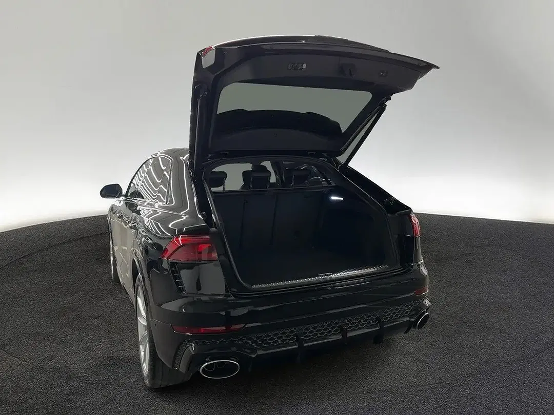 Audi RS Q8 - Thumbnail 4