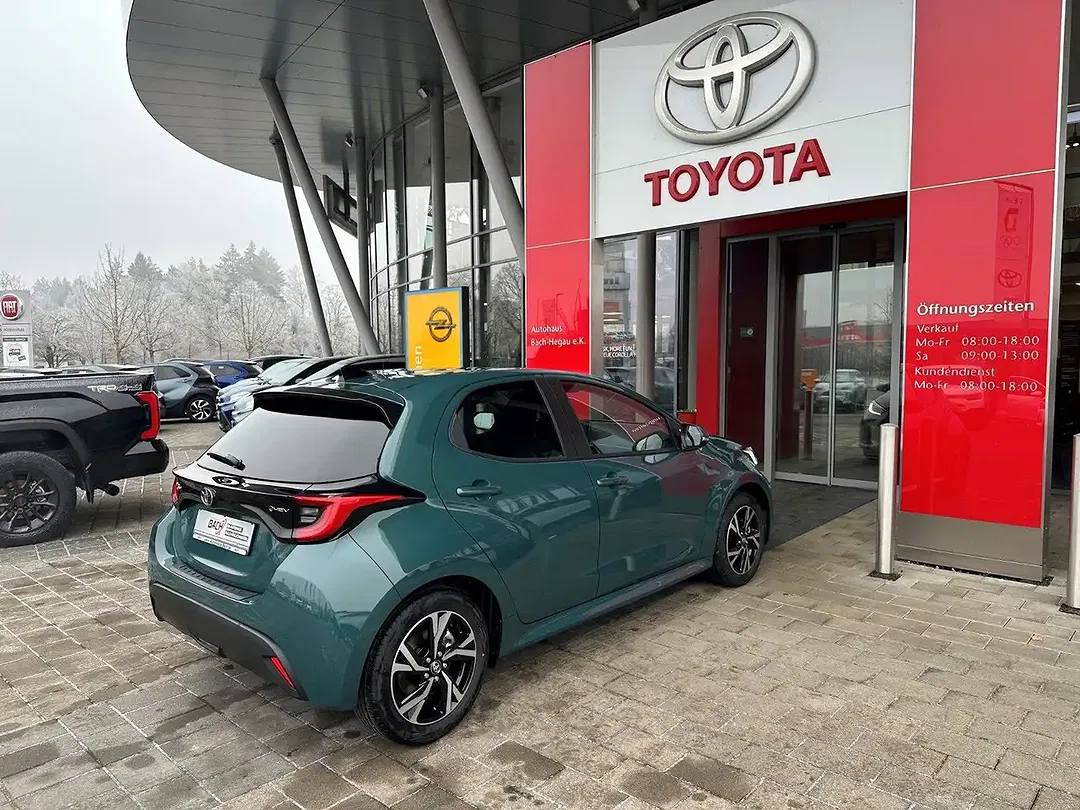 Toyota Yaris - Thumbnail 6