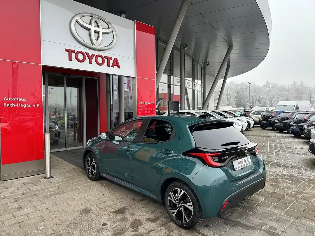 Toyota Yaris - Thumbnail 8