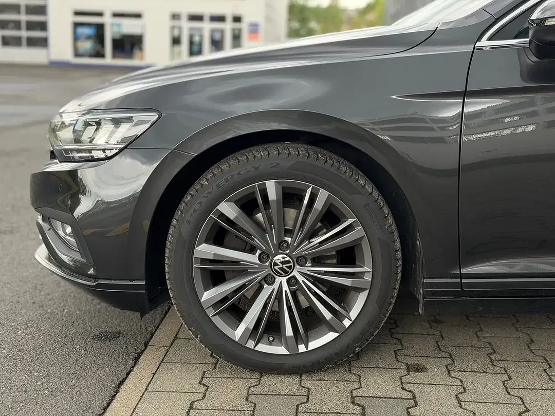Volkswagen Passat Variant - Thumbnail 12