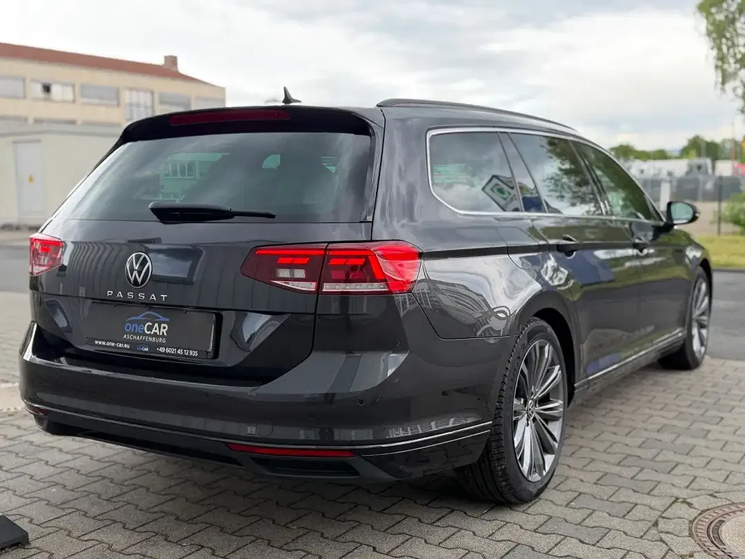 Volkswagen Passat Variant - Thumbnail 2