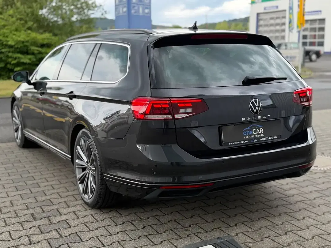 Volkswagen Passat Variant - Thumbnail 8
