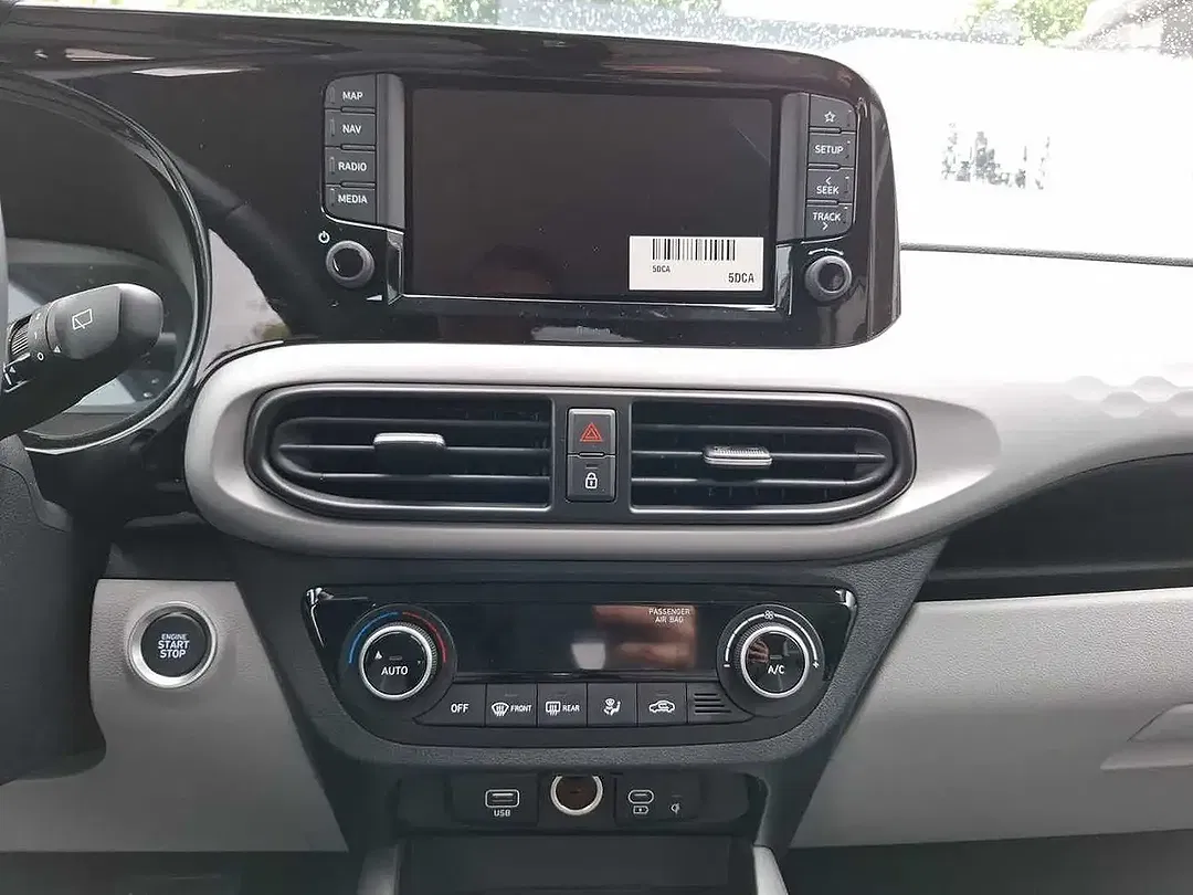 Hyundai i10 - Thumbnail 9