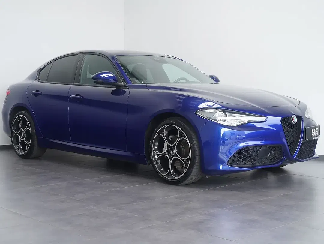 Alfa Romeo Giulia - Thumbnail 2