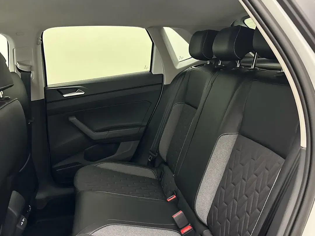 Volkswagen Polo - Thumbnail 11