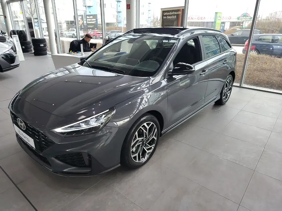 Hyundai i30 - Thumbnail 2