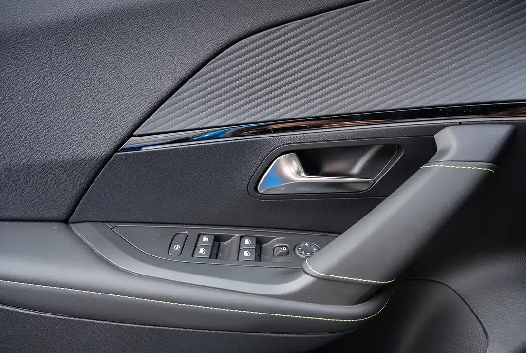 Peugeot 2008 - Thumbnail 12