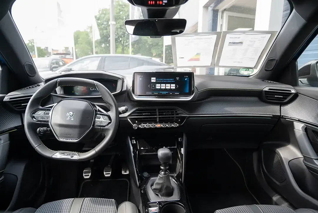 Peugeot 2008 - Thumbnail 5