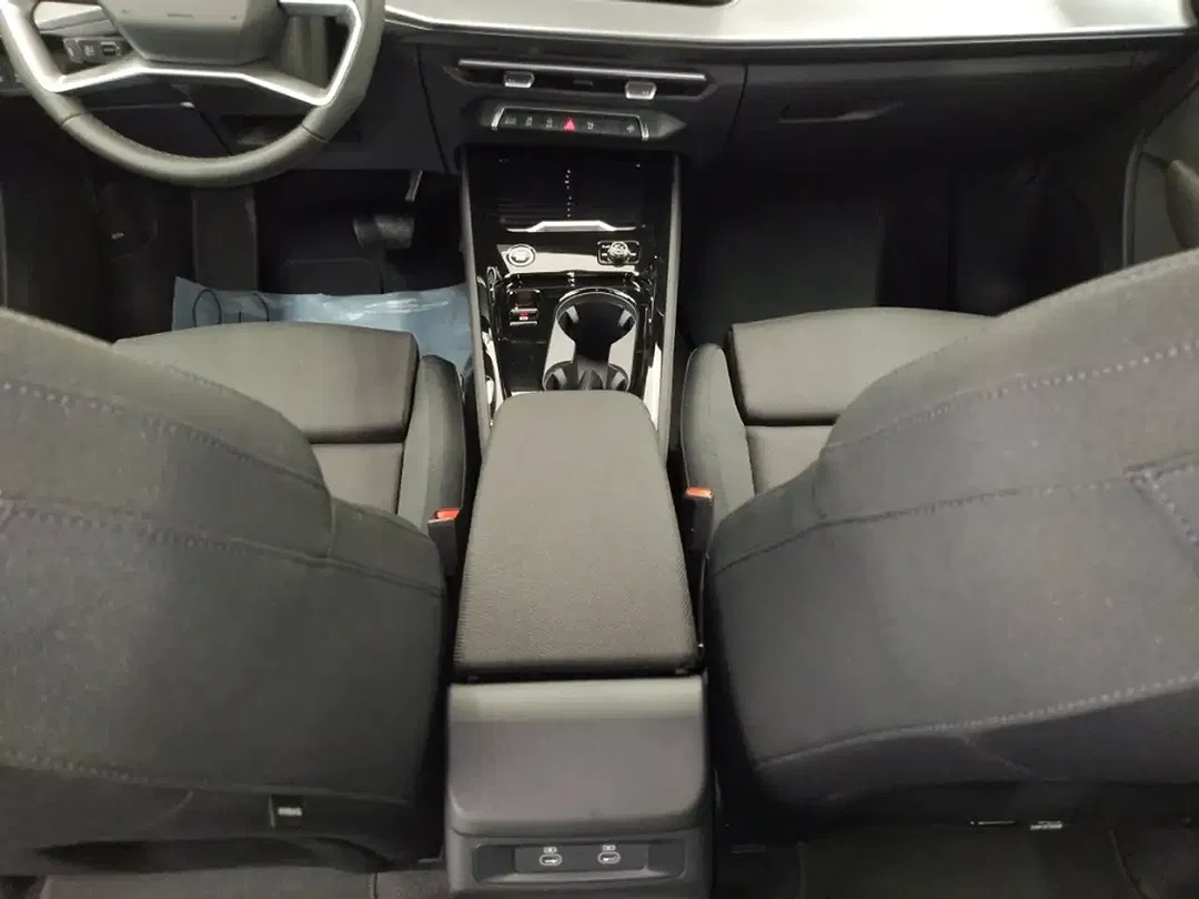 Audi Q3 - Thumbnail 12