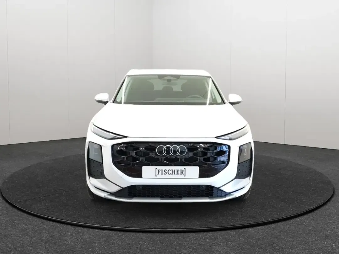 Audi Q3 - Thumbnail 2