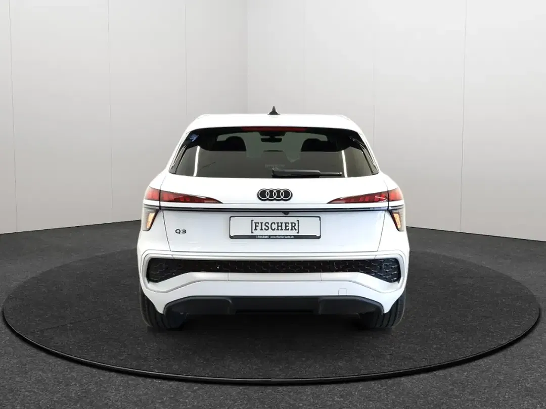 Audi Q3 - Thumbnail 6