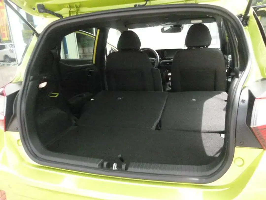 Hyundai i10 - Thumbnail 13