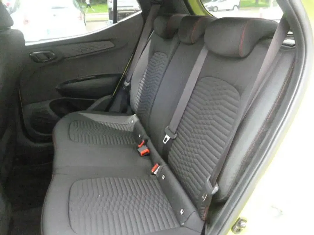 Hyundai i10 - Thumbnail 9