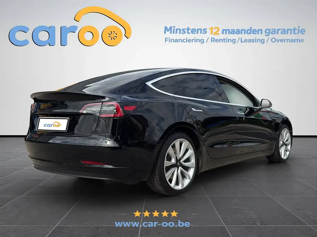 Tesla Model 3 - Thumbnail 7