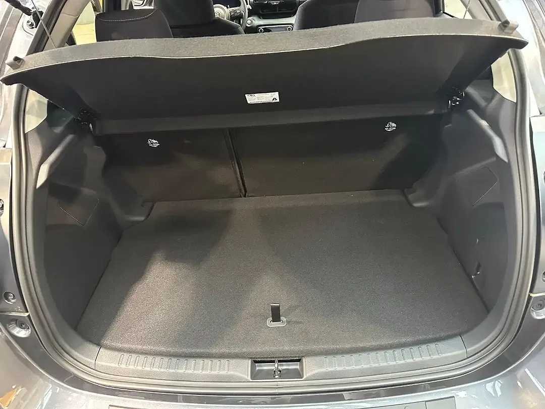 Toyota Yaris - Thumbnail 7