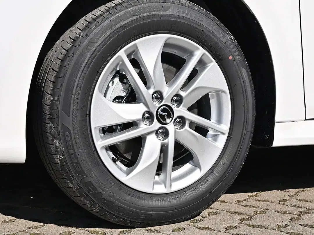 Mazda 2 - Thumbnail 5