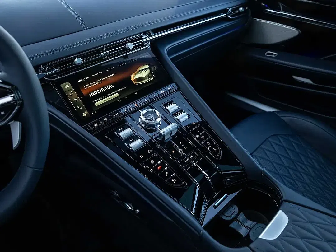 Aston Martin DB12 - Thumbnail 10