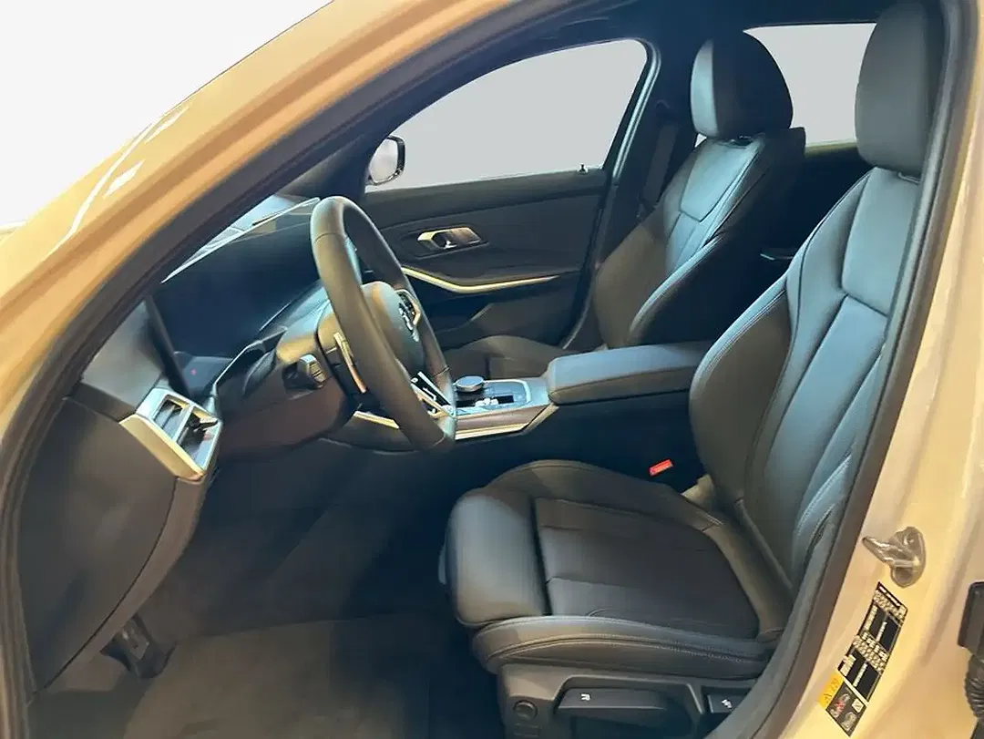 BMW 330 - Thumbnail 10