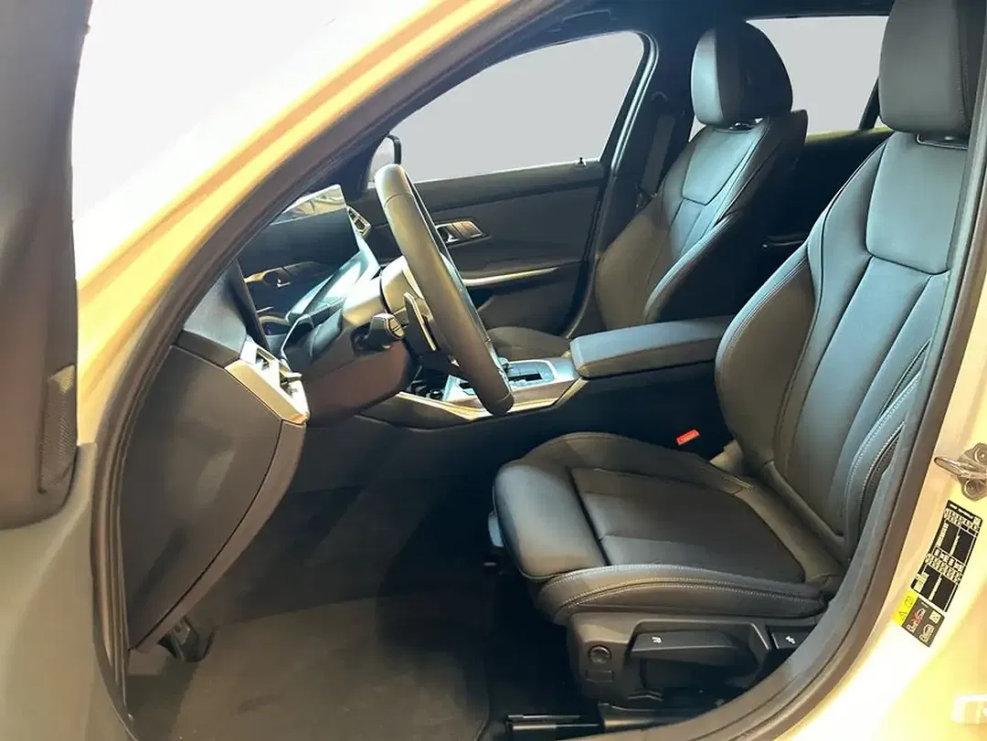 BMW 330 - Thumbnail 11