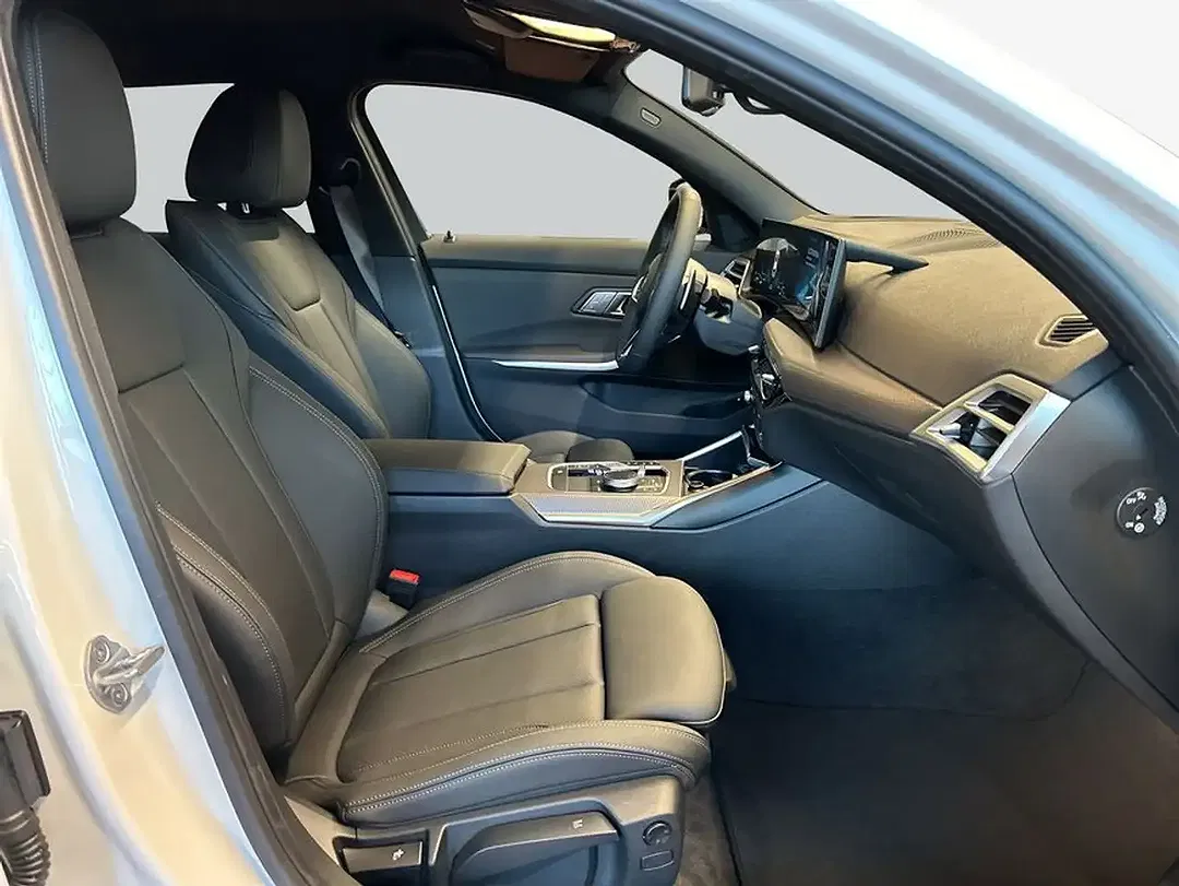 BMW 330 - Thumbnail 13