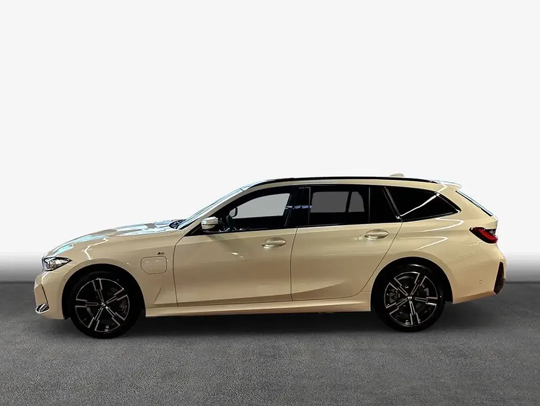 BMW 330 - Thumbnail 4