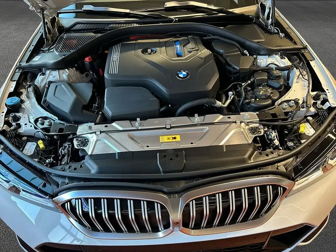 BMW 330 - Thumbnail 8