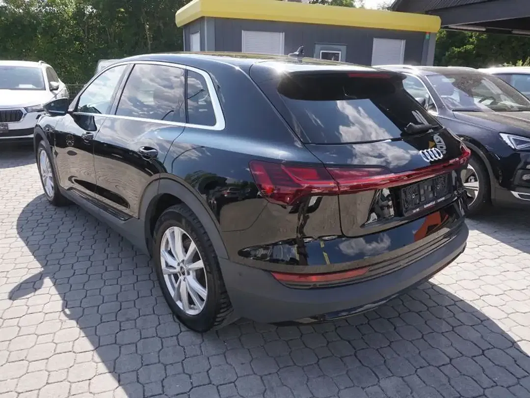 Audi e-tron - Thumbnail 5