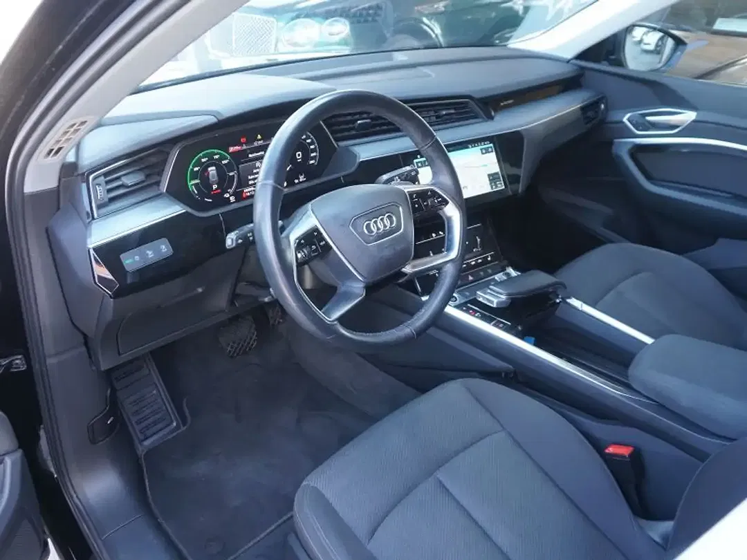 Audi e-tron - Thumbnail 8