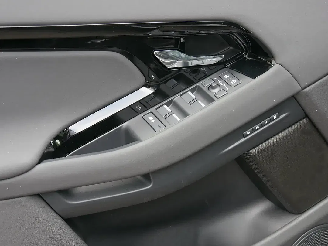 Land Rover Range Rover Evoque - Thumbnail 12