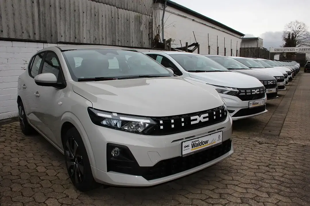 Dacia Sandero - Thumbnail 3