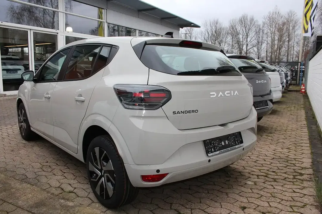 Dacia Sandero - Thumbnail 5