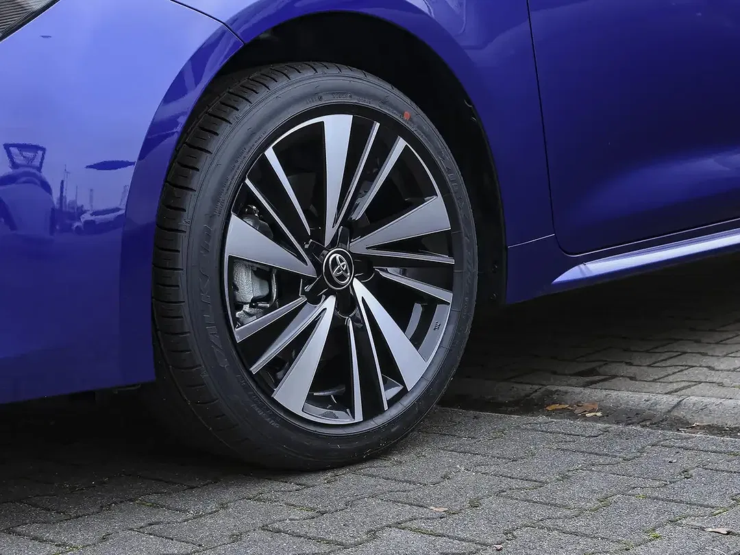 Toyota Corolla - Thumbnail 13