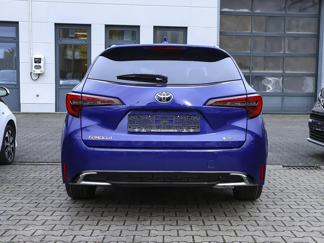 Toyota Corolla - Thumbnail 3