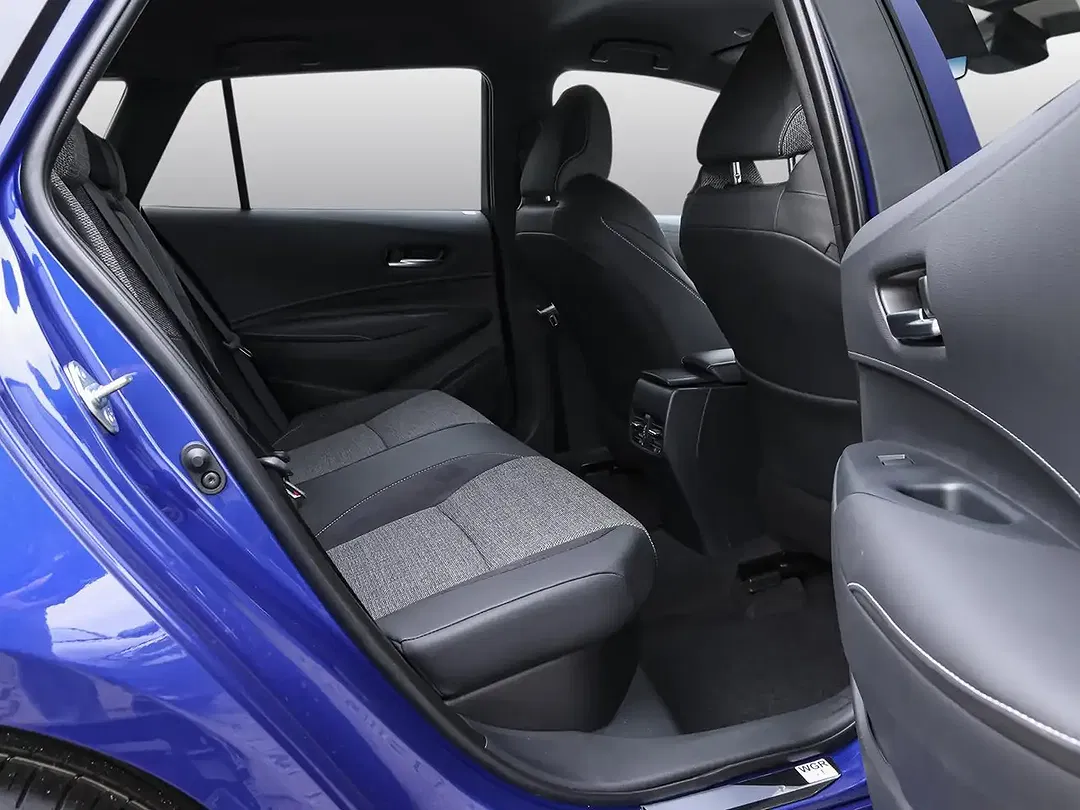 Toyota Corolla - Thumbnail 6