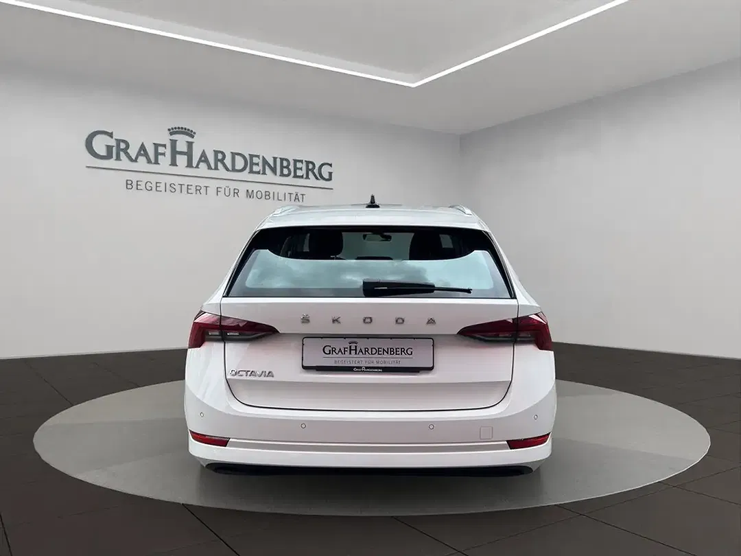 Skoda Octavia - Thumbnail 5