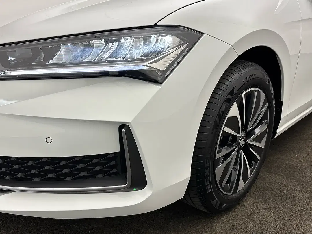 Skoda Superb - Thumbnail 5