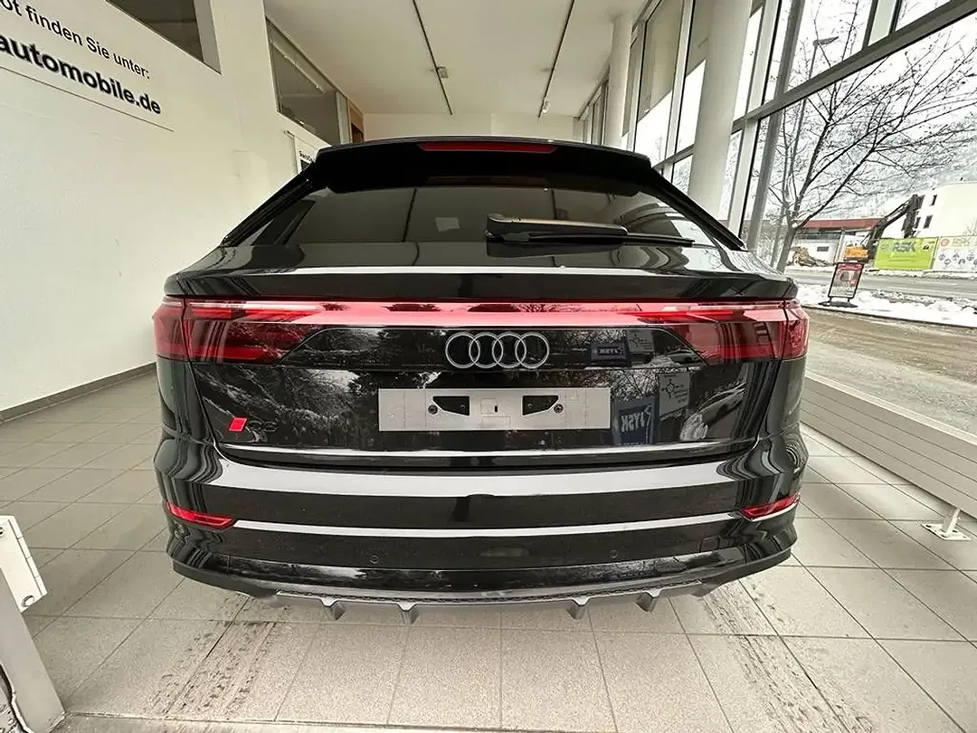 Audi Q8 - Thumbnail 2