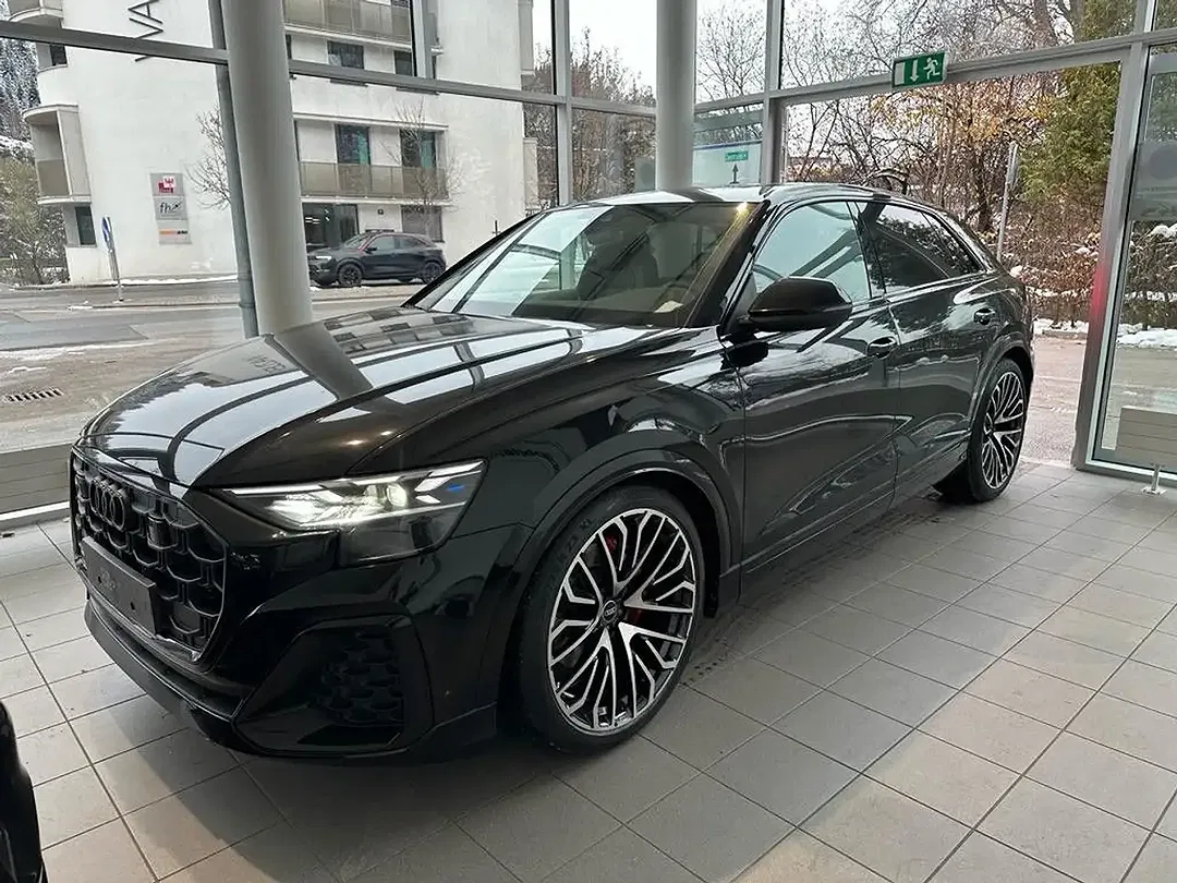 Audi Q8 - Thumbnail 5