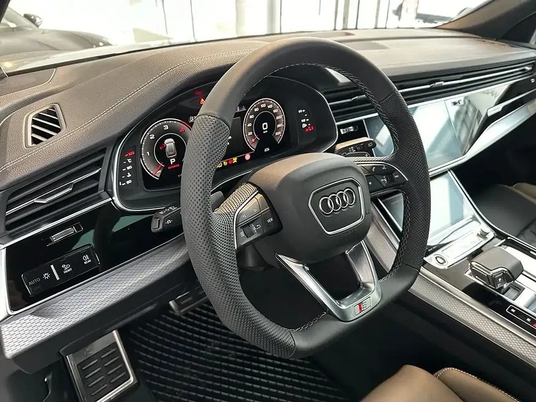 Audi Q8 - Thumbnail 6