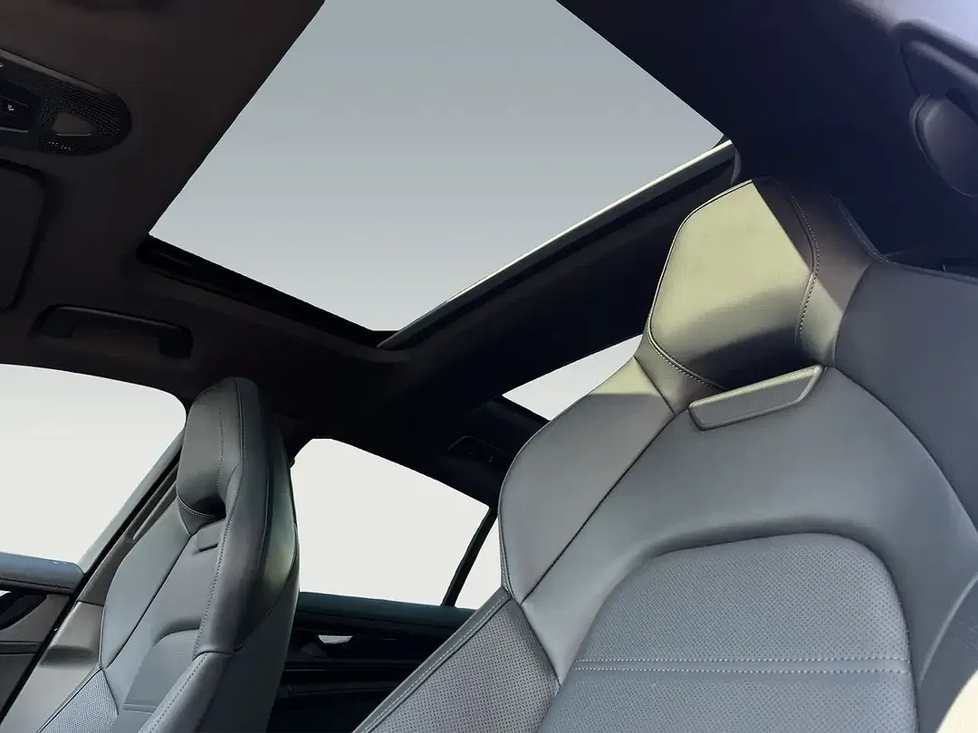 Porsche Panamera - Thumbnail 12