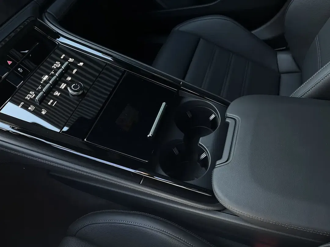 Porsche Panamera - Thumbnail 14
