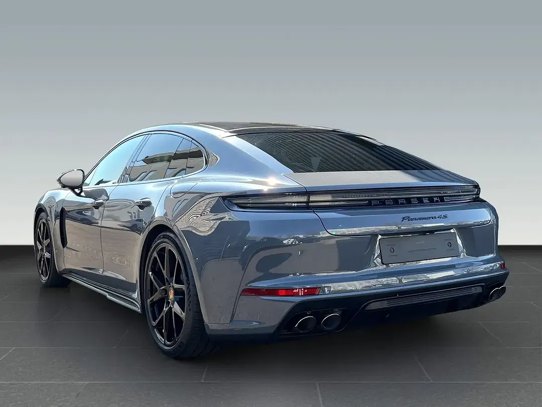 Porsche Panamera - Thumbnail 3