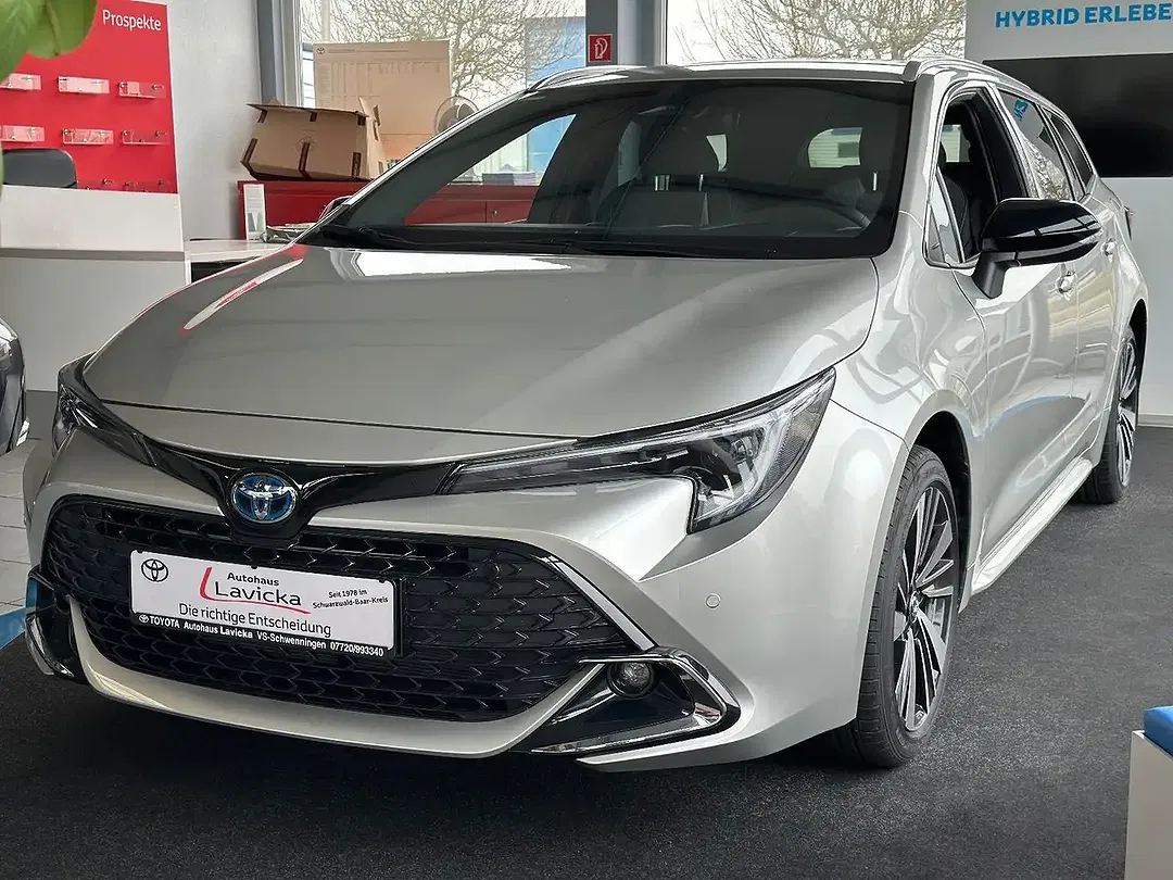 Toyota Corolla - Thumbnail 2