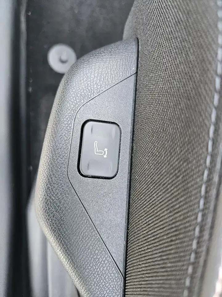 Peugeot 3008 - Thumbnail 11