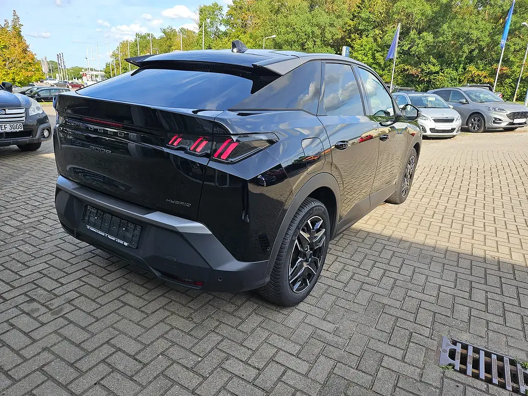 Peugeot 3008 - Thumbnail 4
