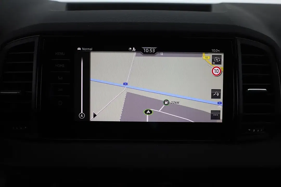 Skoda Karoq - Thumbnail 10