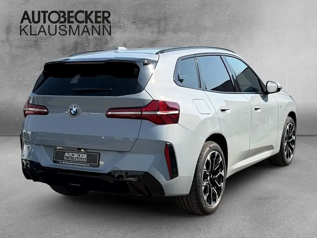 BMW X3 - Thumbnail 2