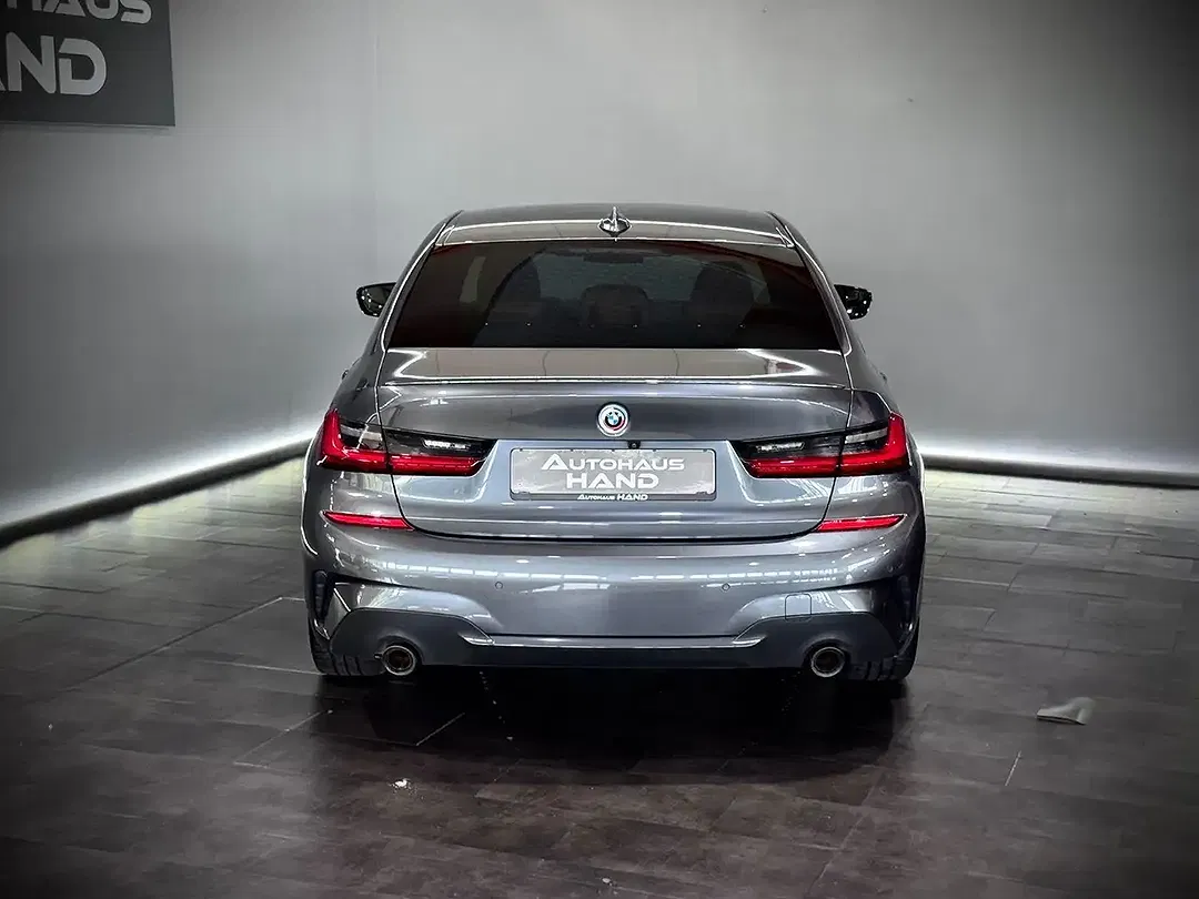 BMW 318 - Thumbnail 9